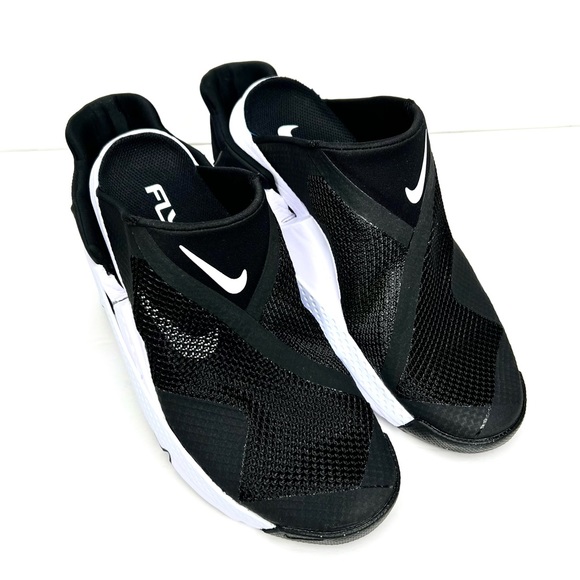 Nike Women’s Go FlyEase - Picture 2 of 10